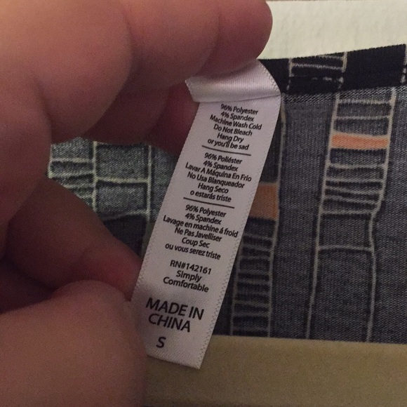 Small Classic T Lularoe NWT - Picture 4 of 5